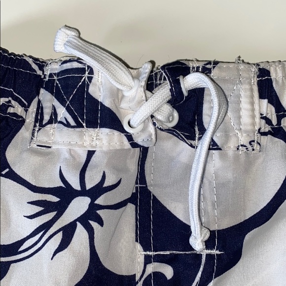 Pipeline swimming shorts size 4 - Picture 2 of 5